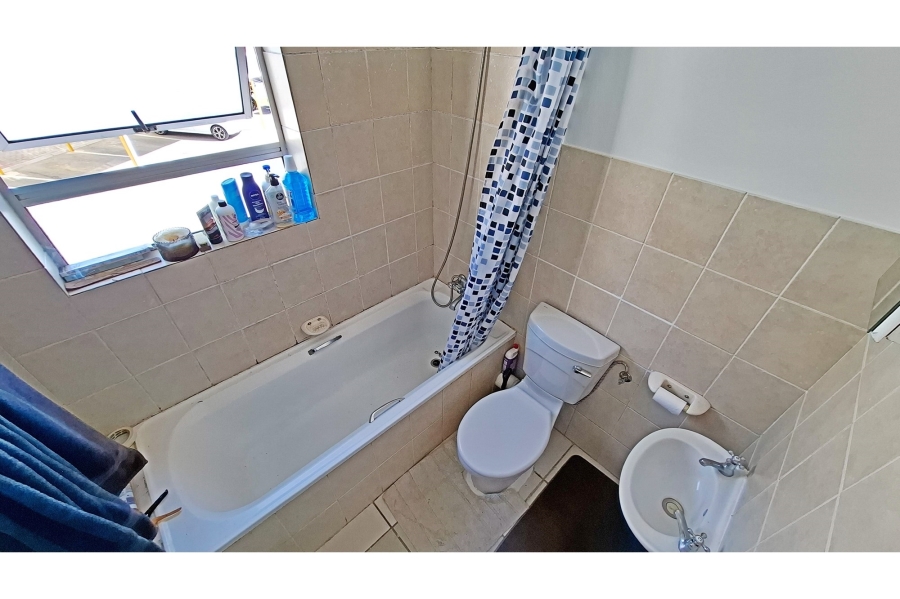 2 Bedroom Property for Sale in Anchorage Park Western Cape